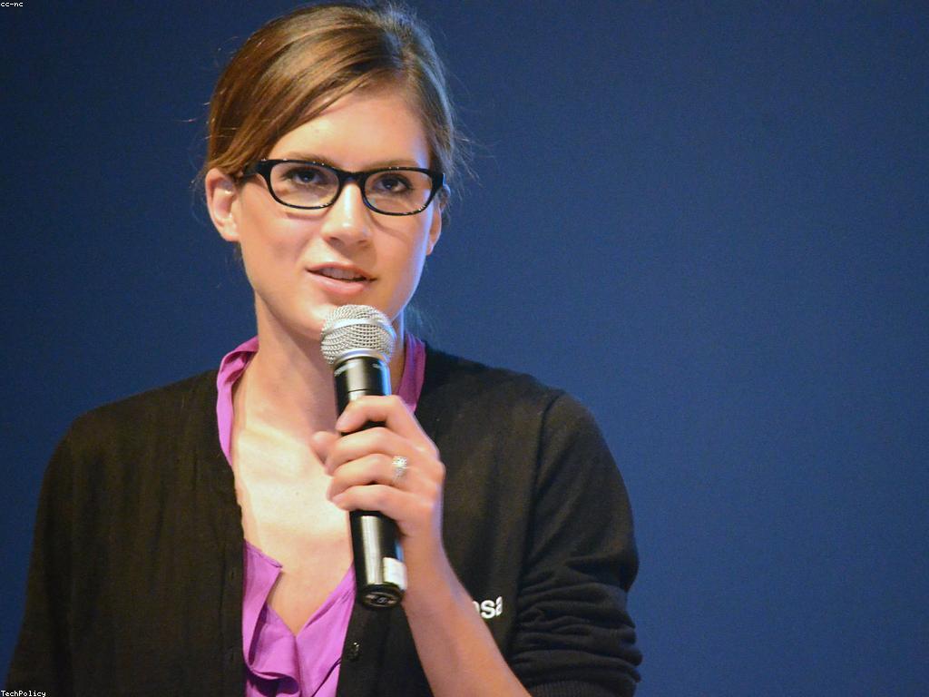 ការបង្កើតអត្តសញ្ញាណថ្មីក្នុងព្រឹត្តិការណ៍និងពរជ័យ